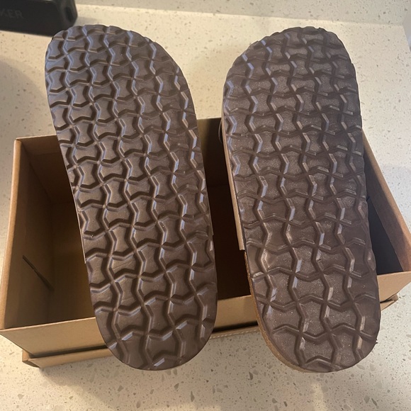 Sandals 8.5 Cushionare NWT - Picture 5 of 5